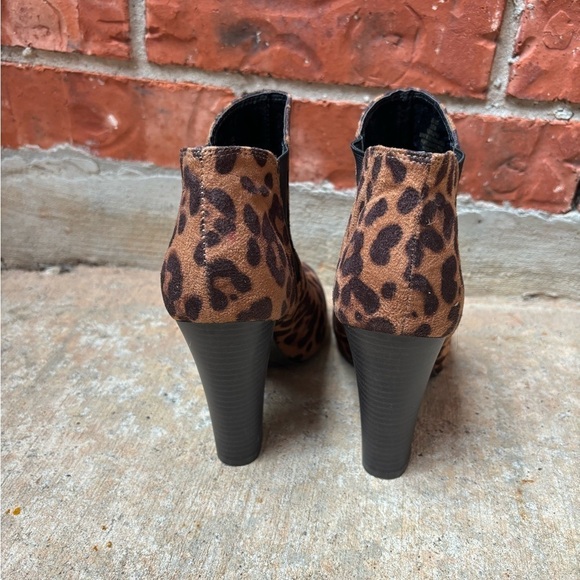 Madden Girl Womens 6 Leopard Animal Print Chunky Heel Ankle Boots Booties - Picture 5 of 8